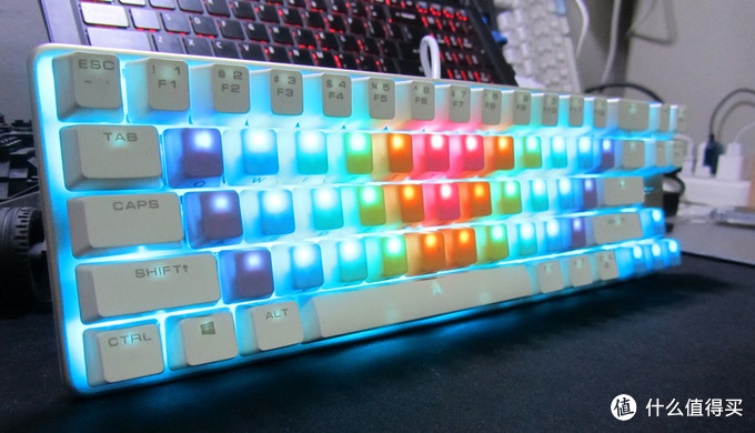 magicforce 魔蛋 68键机械键盘开箱+DIY加灯