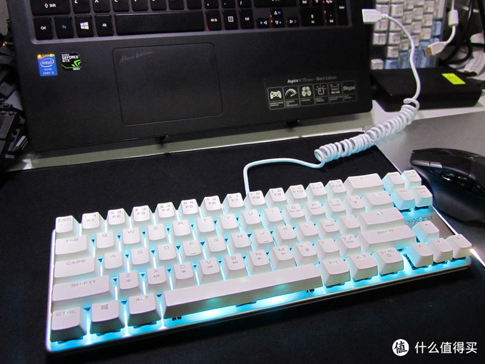 magicforce 魔蛋 68键机械键盘开箱+DIY加灯