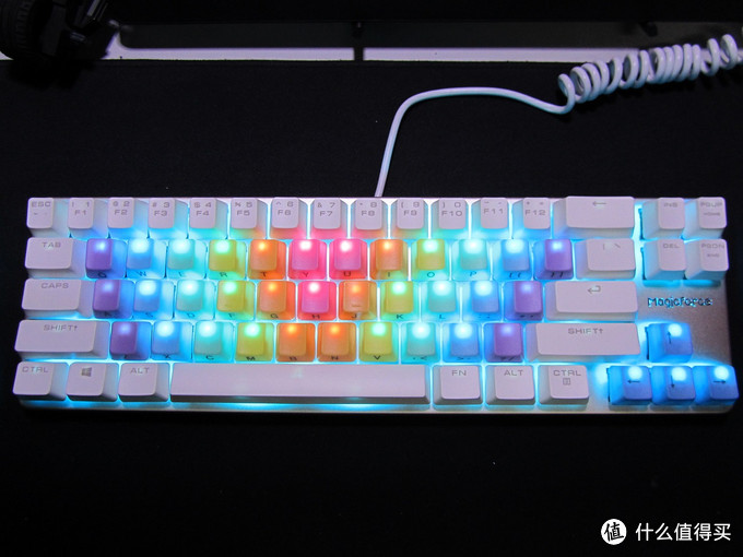 magicforce 魔蛋 68键机械键盘开箱+DIY加灯