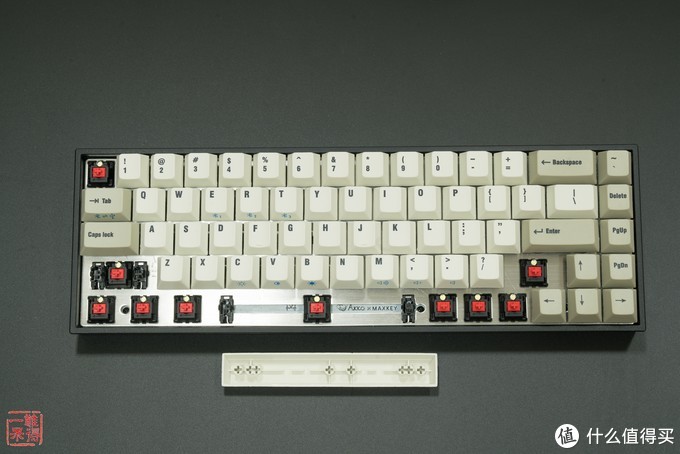 #晒单大赛#Akko 艾酷 x MAXKEY TADA68 PRO 蓝牙双模机械键盘 开箱&简测
