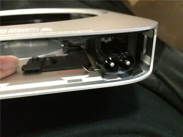 2014款Mac mini低配版怎么拆机更换SSD固态硬盘？