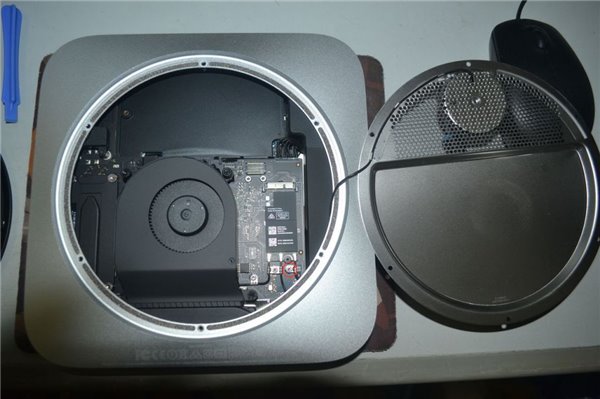 2014款Mac mini低配版怎么拆机更换SSD固态硬盘？