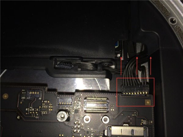 2014款Mac mini低配版怎么拆机更换SSD固态硬盘？